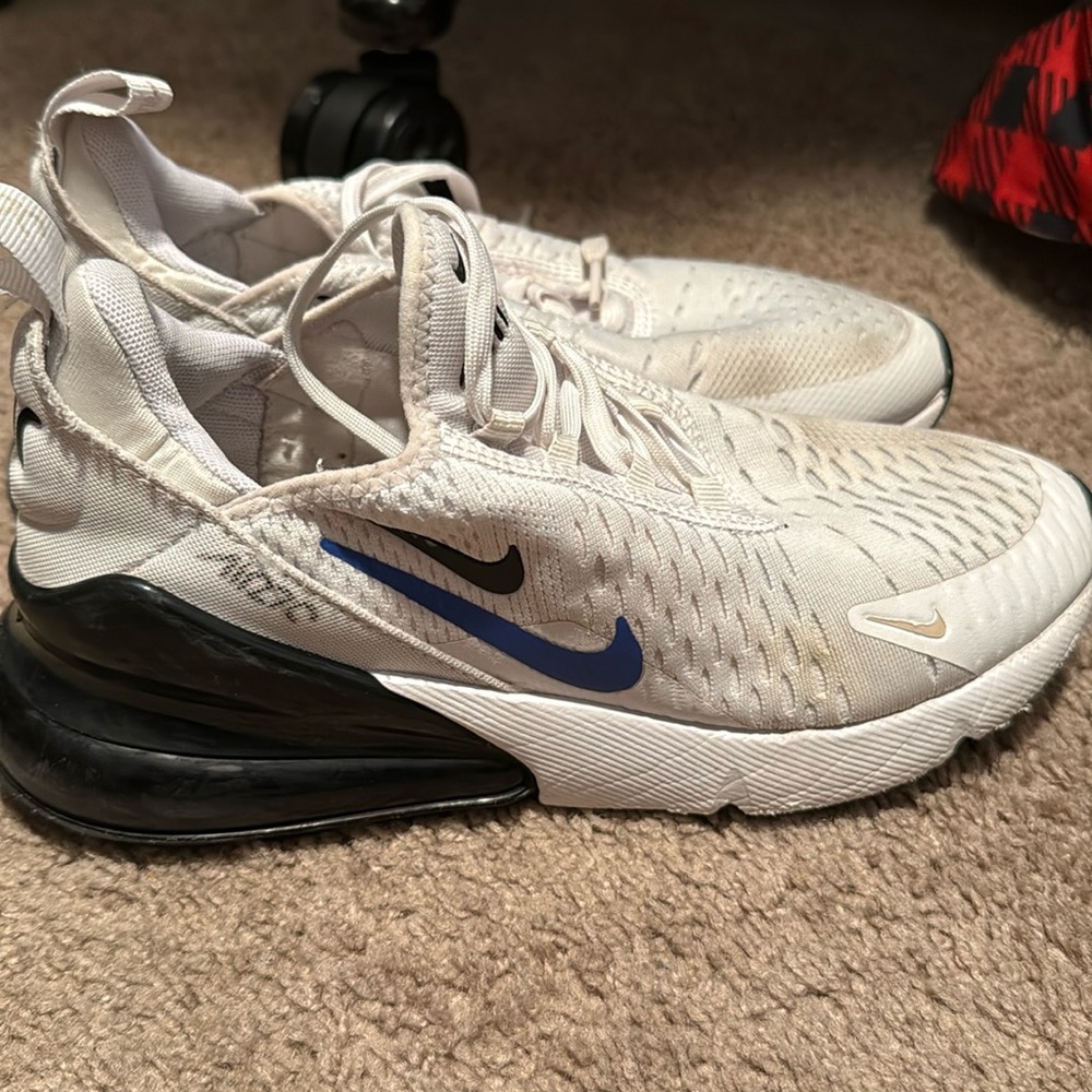 Air Max 270